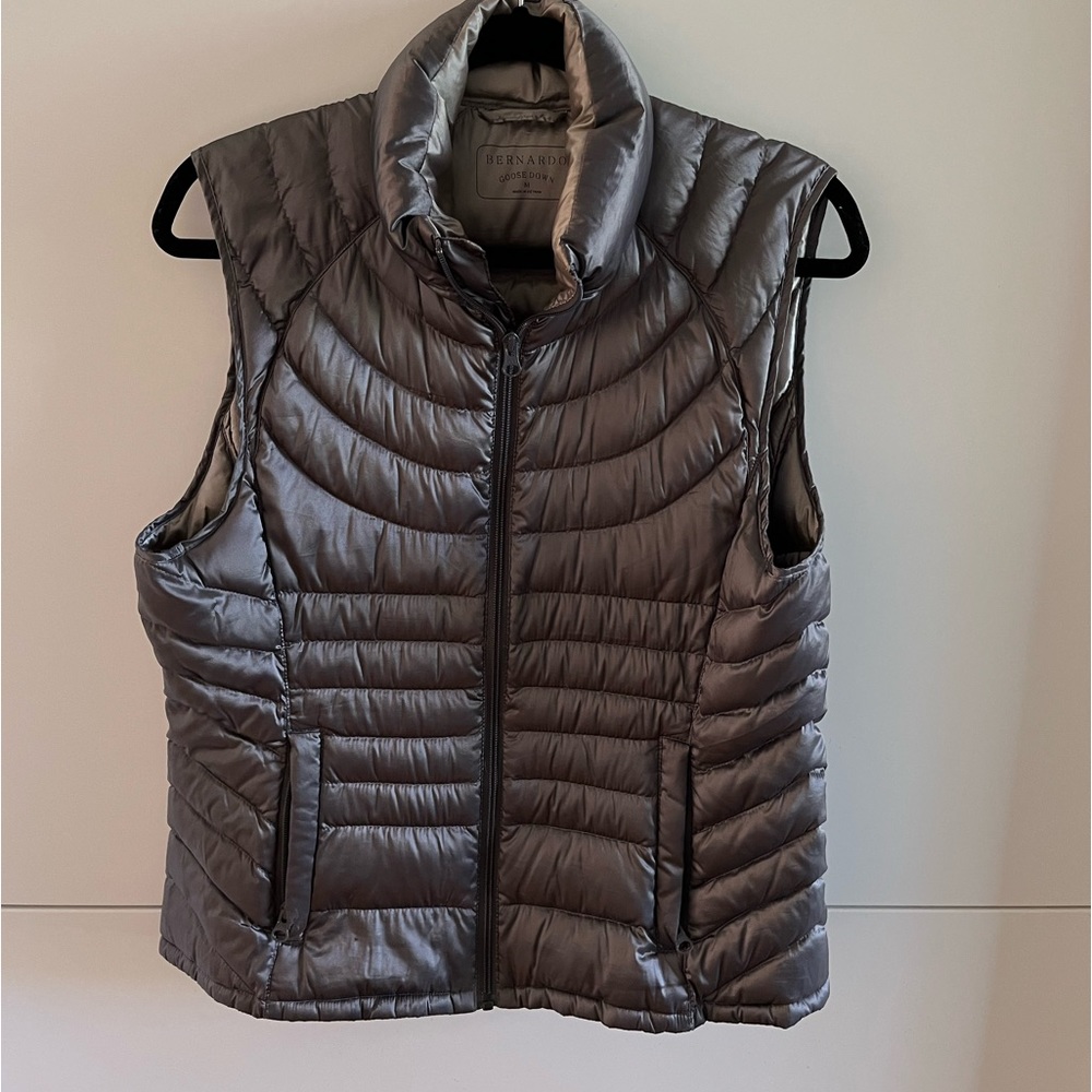 Lightweight puffer vest